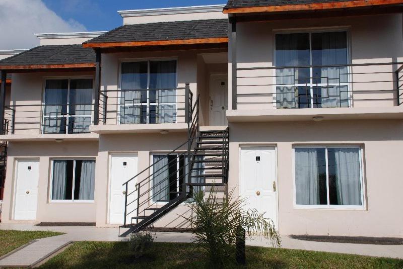 Brisas Del Lago Apartamentos Colón Zewnętrze zdjęcie