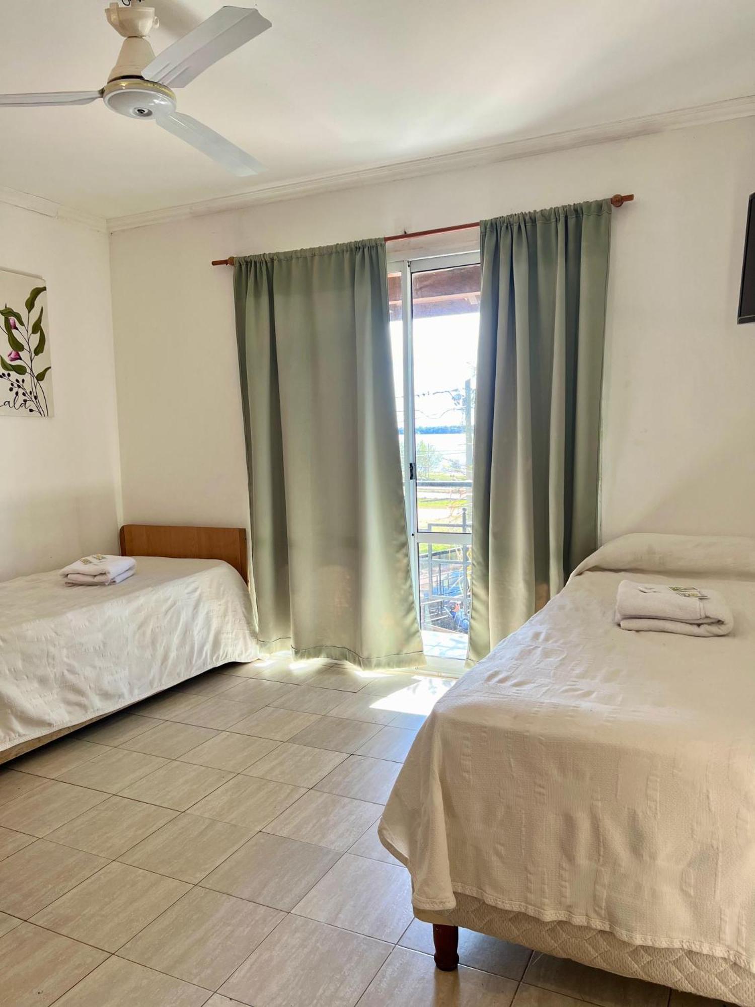 Brisas Del Lago Apartamentos Colón Zewnętrze zdjęcie